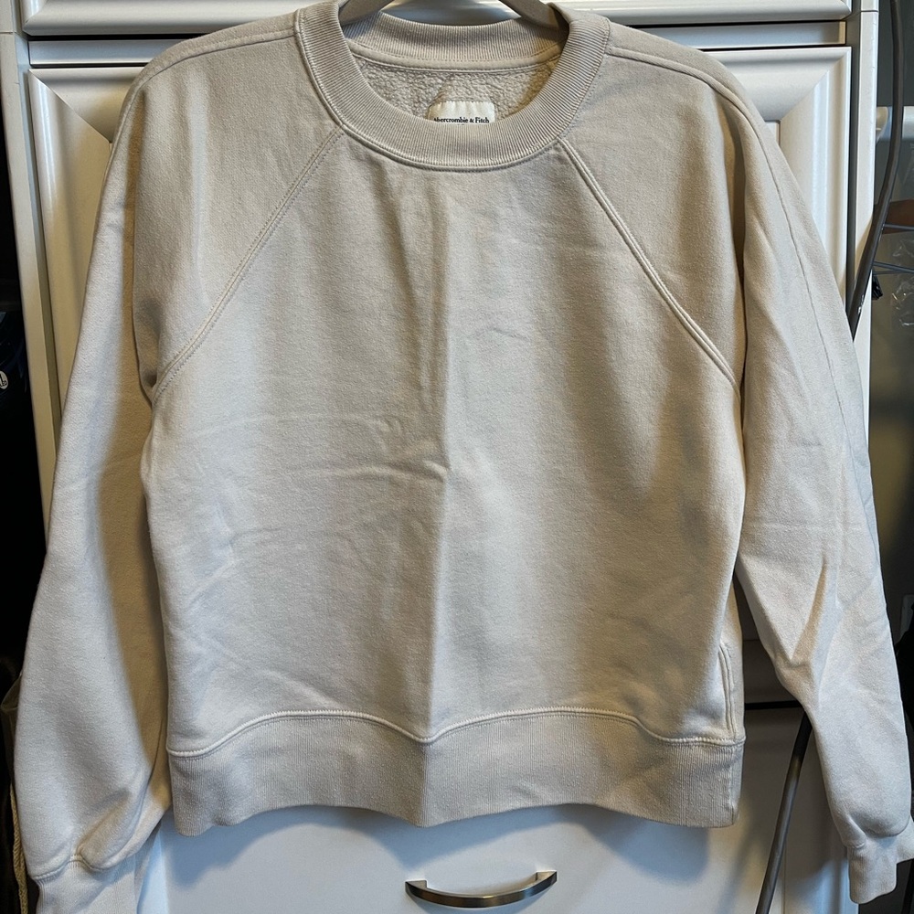 Essential Raglan Classic Sunday Crew